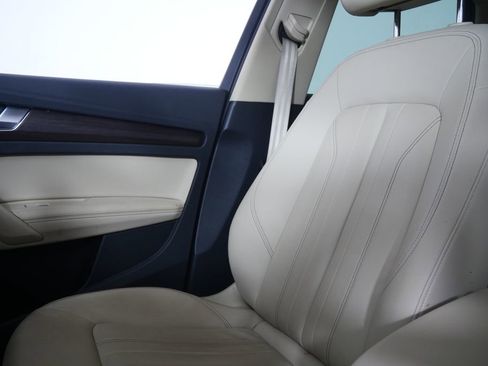 Used 2022 Audi Q5 2.0T Premium Plus w/ Premium Plus Package image 23