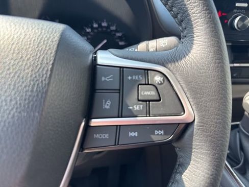 Used 2023 Toyota Sienna XLE image 17