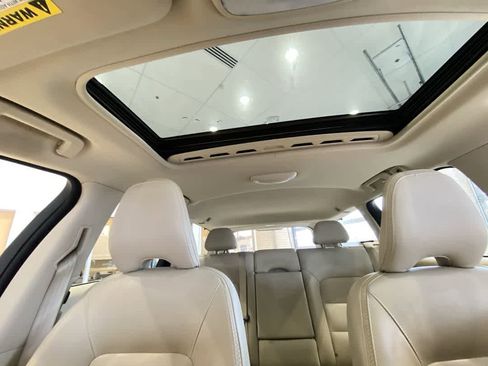 Used 2016 Volvo XC70 T5 Premier w/ Proximity Package image 25