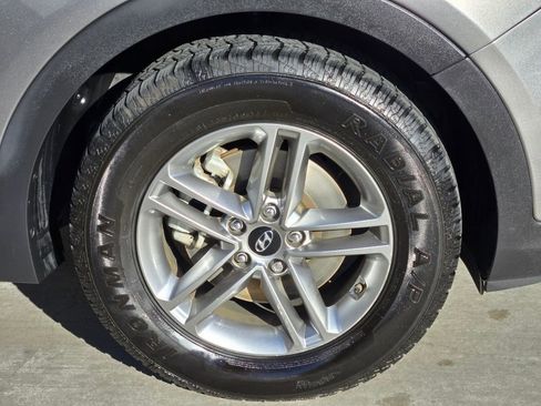 Used 2018 Hyundai Santa Fe Sport image 8