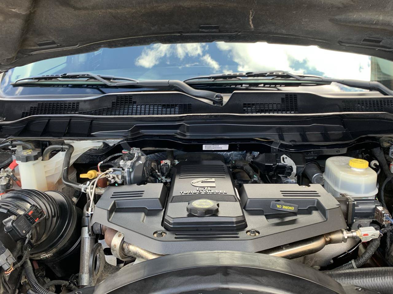 Used 2017 RAM 3500 Laramie AWD/4WD image 9