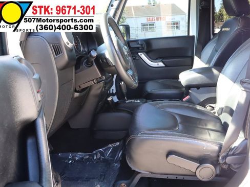 Used 2013 Jeep Wrangler Unlimited Sahara w/ Connectivity Group AWD/4WD image 13