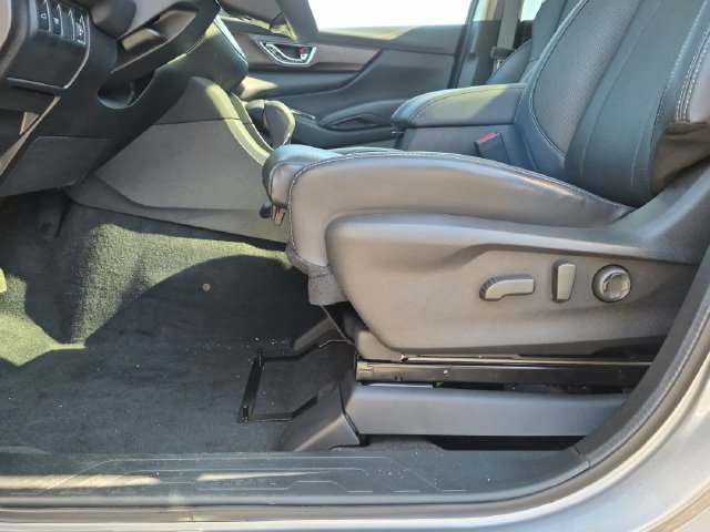 Used 2025 Subaru Ascent Touring AWD/4WD image 21