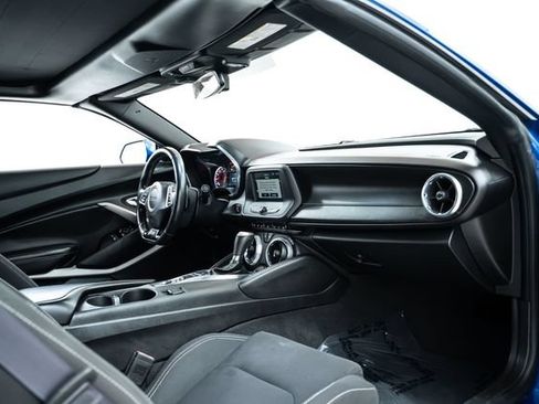 Used 2017 Chevrolet Camaro LT RWD image 20