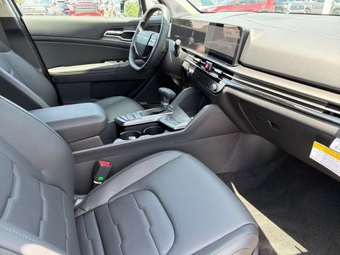 New 2026 Kia Sportage SX FWD image 22