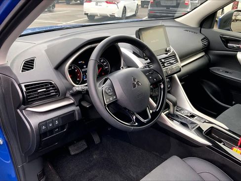 Used 2025 Mitsubishi Eclipse Cross SE image 16