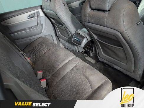 Used 2016 Chevrolet Traverse LT w/ Traveler's Package FWD image 12