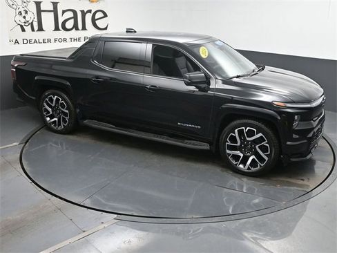 Certified 2024 Chevrolet Silverado EV RST image 37