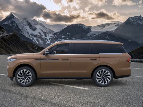 New 2025 Lincoln Navigator Black Label image 3
