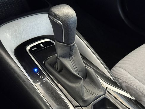 Used 2022 Toyota Corolla SE w/ SE Premium Package FWD image 18