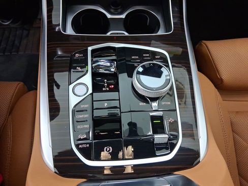 New 2026 BMW X7 xDrive40i w/ Executive Package image 16