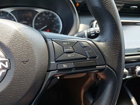 Used 2025 Nissan Kicks Play S FWD image 20