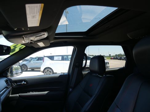 Used 2023 Dodge Durango GT image 28