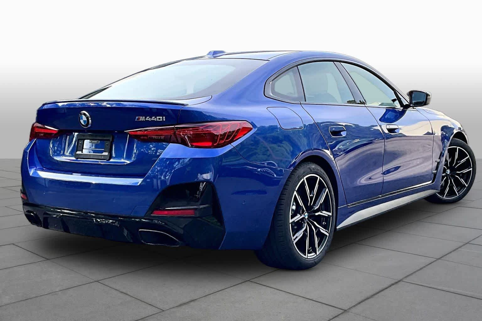 Used 2025 BMW M440i RWD image 12