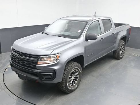 Used 2022 Chevrolet Colorado W/T w/ WT Convenience Package AWD/4WD image 32