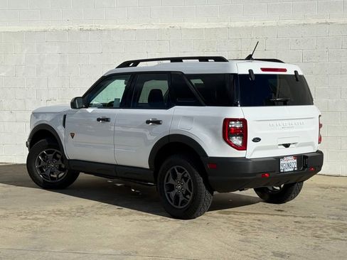 Used 2023 Ford Bronco Sport Badlands image 3