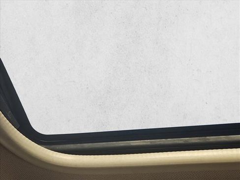 Used 2011 Subaru Outback 3.6R Limited w/ PWR Moonroof Pkg image 16