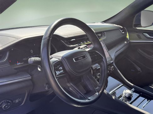 Used 2022 Jeep Grand Cherokee L Overland w/ Luxury Tech Group IV image 27