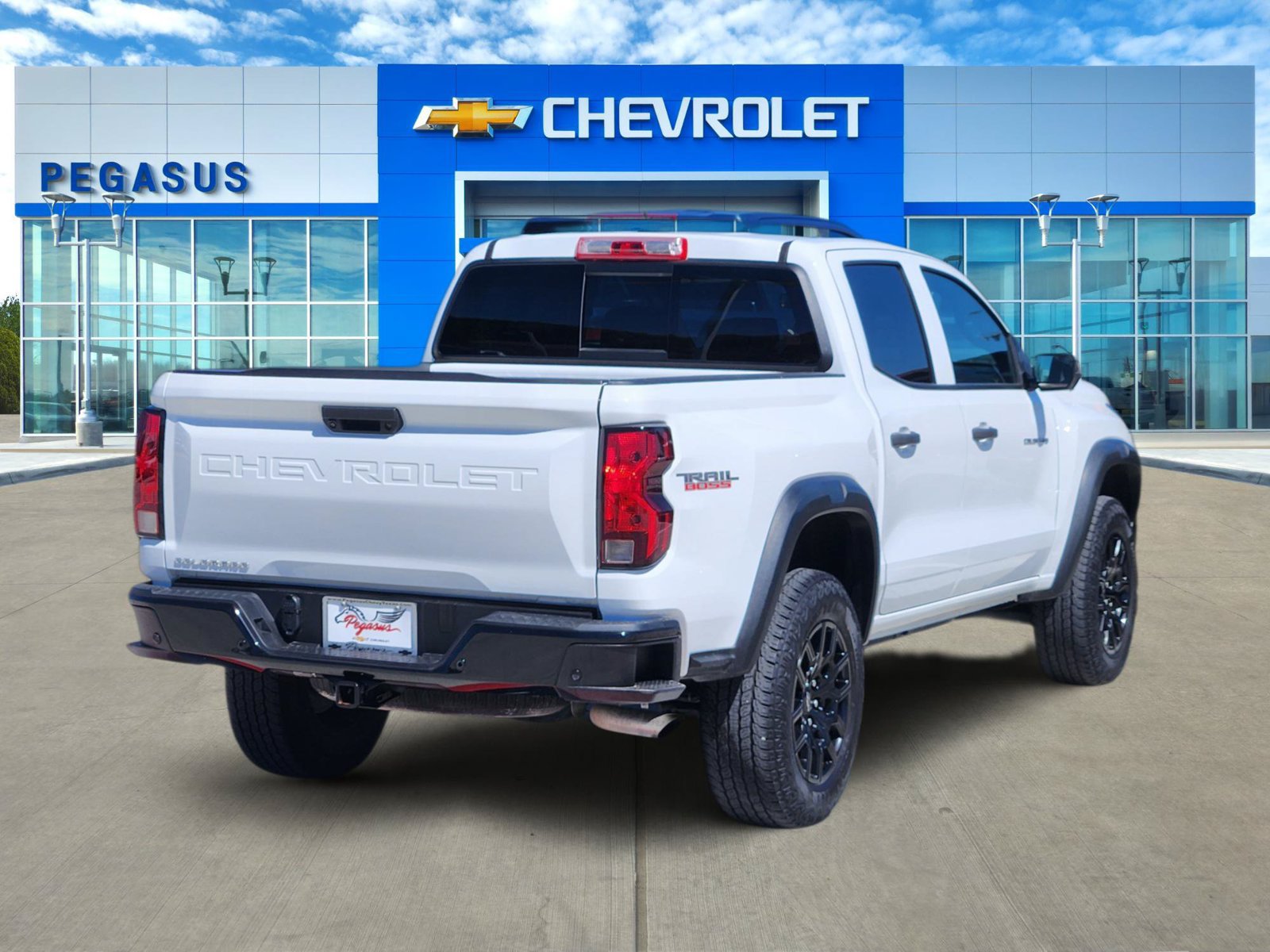 Certified 2024 Chevrolet Colorado Trail Boss w/ Technology Package AWD/4WD image 5