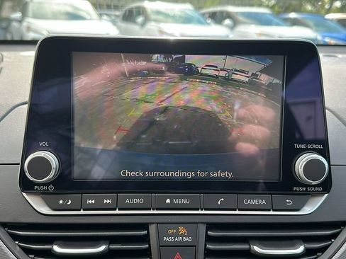 Used 2025 Nissan Altima 2.5 SR FWD image 25