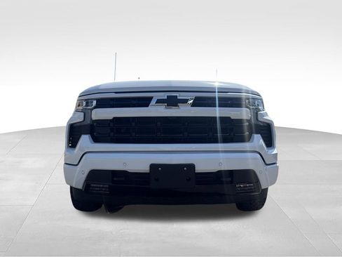 Used 2024 Chevrolet Silverado 1500 RST w/ Convenience Package II AWD/4WD image 4