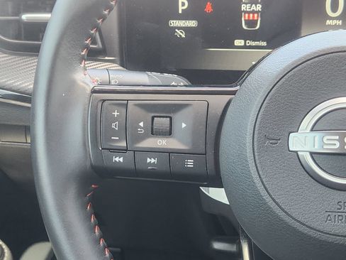 Used 2025 Nissan Kicks SR FWD image 32