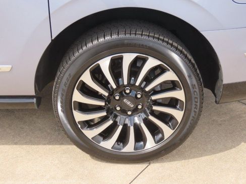 Used 2024 Lincoln Navigator L Black Label AWD/4WD image 16