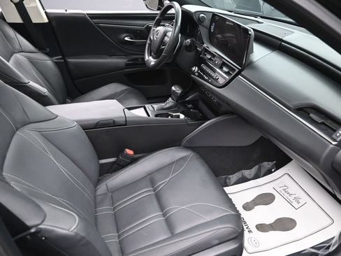 Used 2024 Lexus ES 350 w/ Accessory Package (Z2) FWD image 37