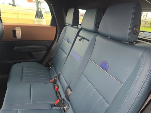 Used 2025 MINI Cooper Countryman S w/ Comfort Package Max image 16