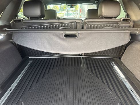 Used 2025 Cadillac XT5 Premium Luxury w/ Technology Package image 16