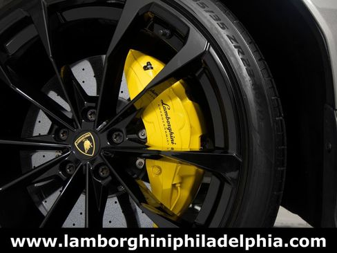 Used 2022 Lamborghini Urus AWD/4WD image 49