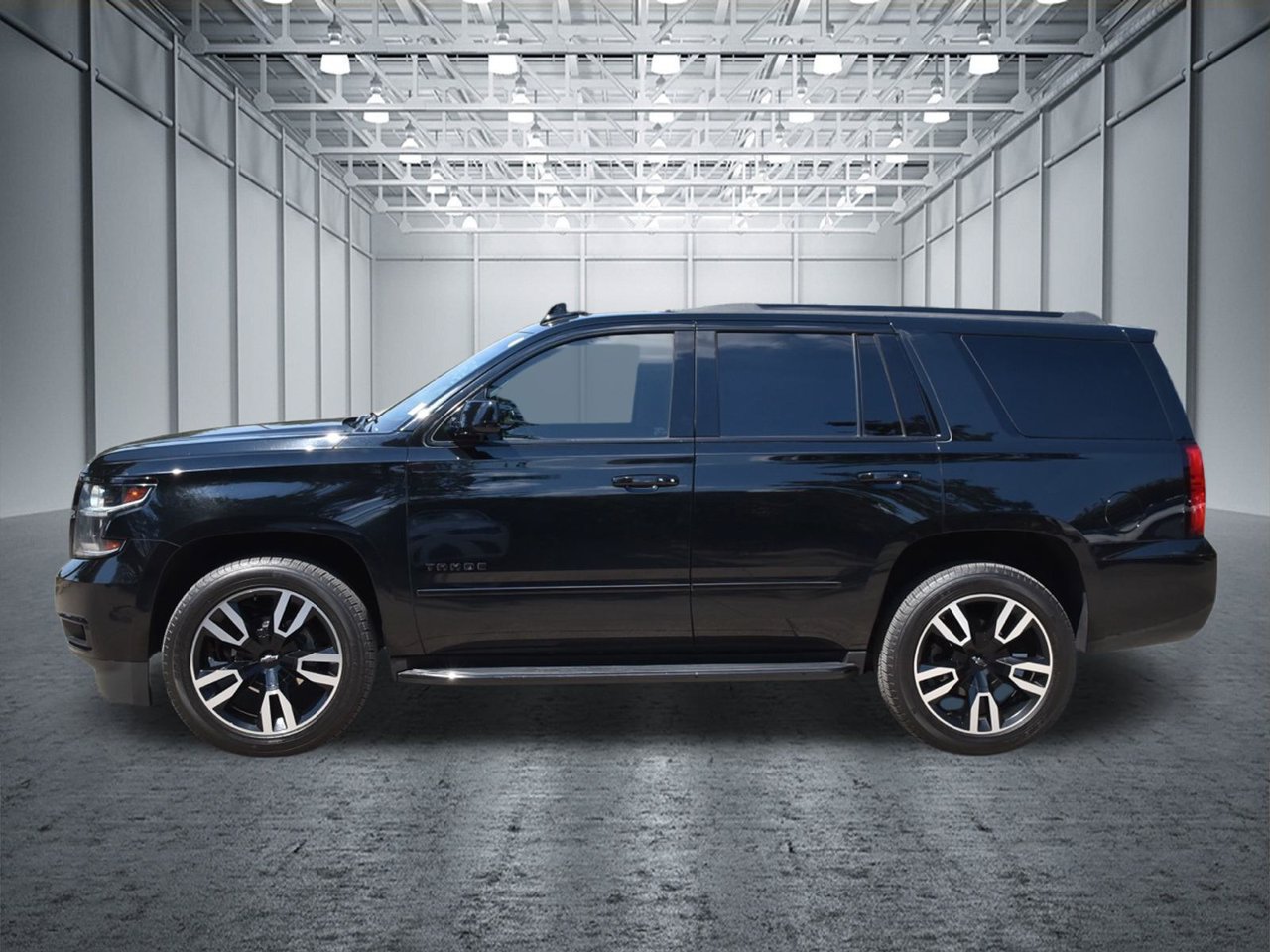 Used 2019 Chevrolet Tahoe Premier AWD/4WD image 12