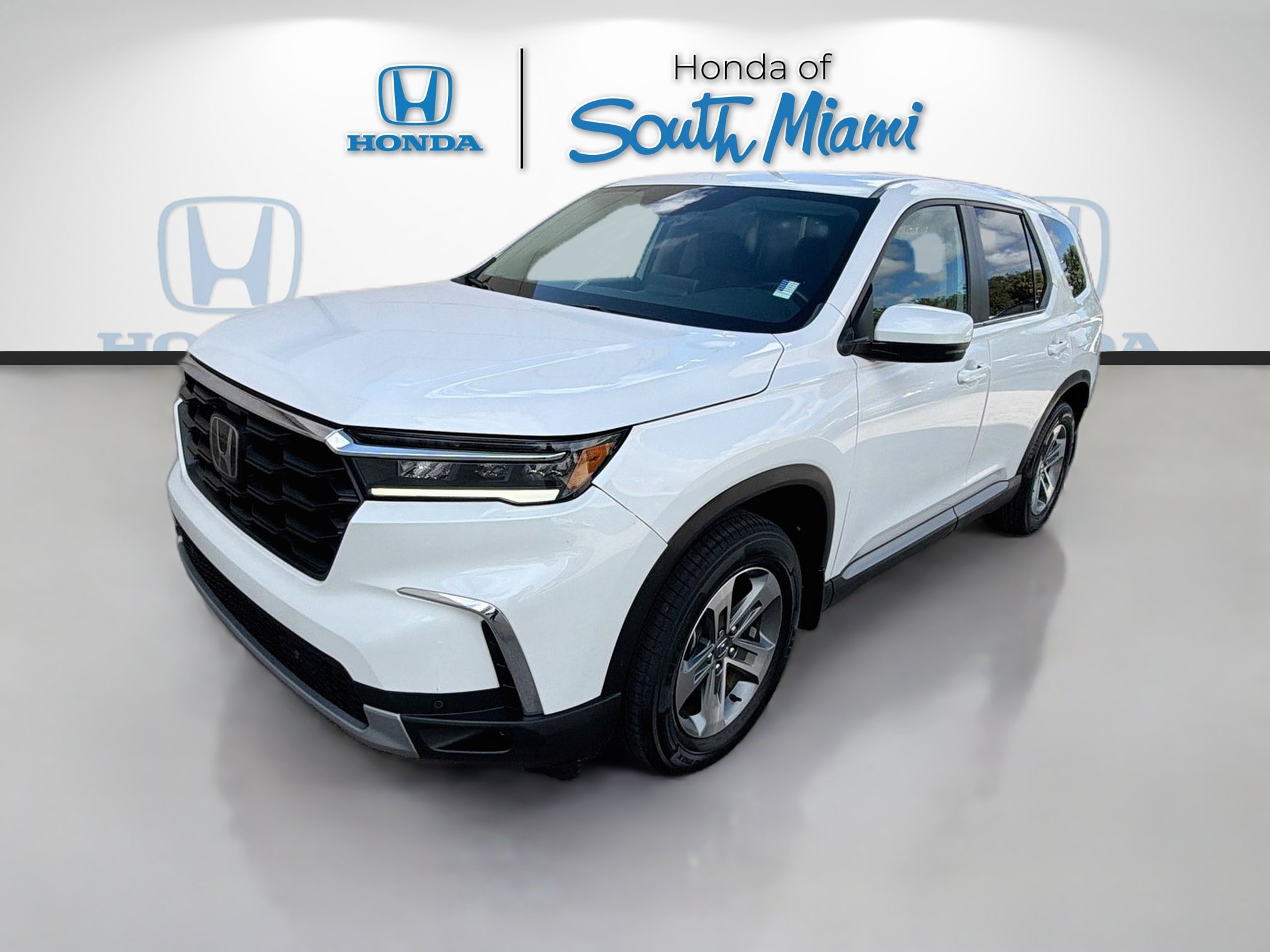 Used 2024 Honda Pilot EX-L image 3