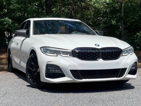 Used 2021 BMW 330i Sedan w/ M Sport Package RWD image 9