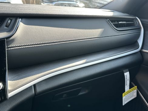 New 2026 Jeep Grand Cherokee Limited image 8