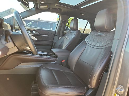 Used 2025 Ford Explorer Platinum w/ LUX Leather Package AWD/4WD image 13