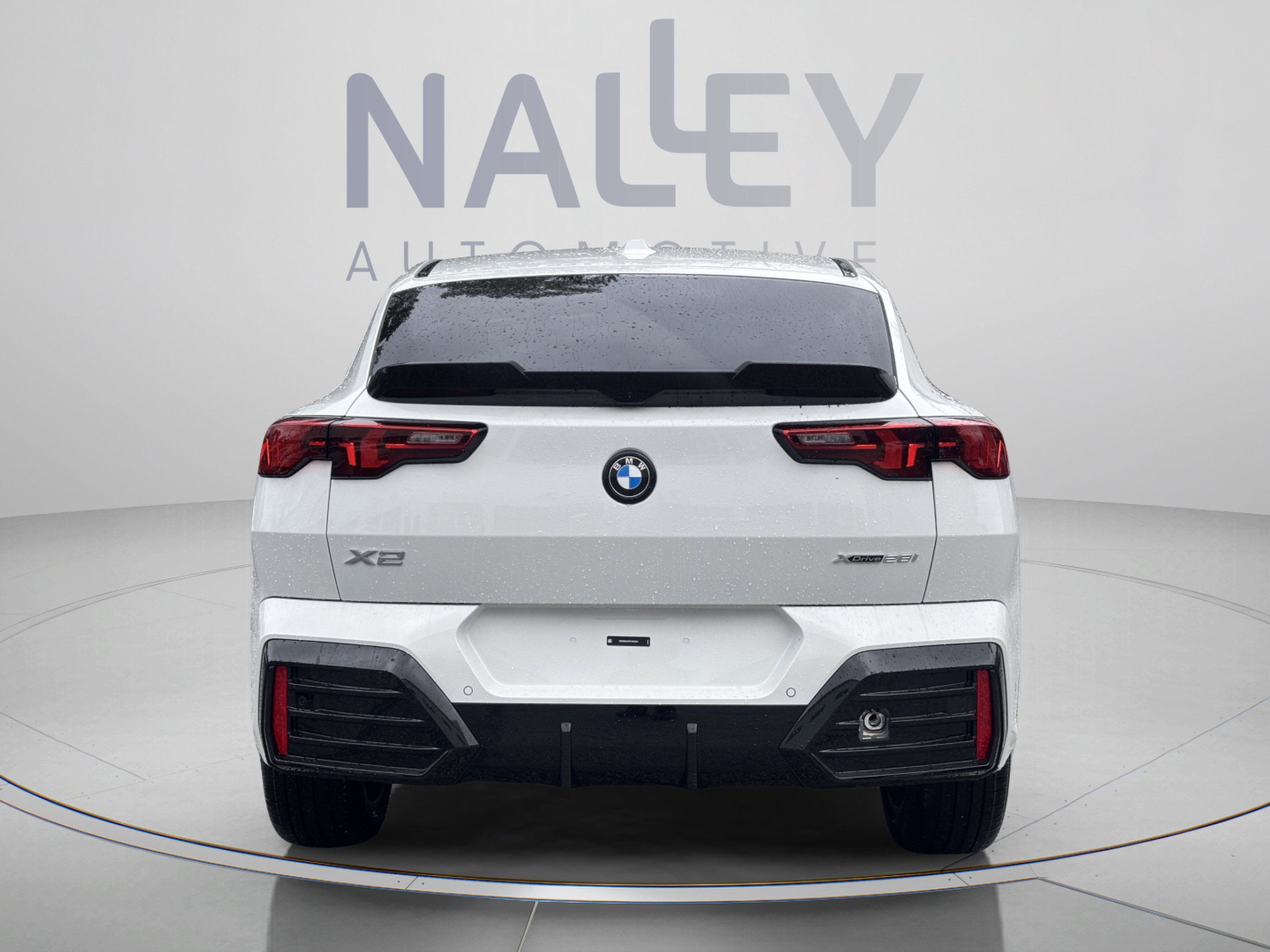 Used 2026 BMW X2 xDrive28i w/ Technology Package AWD/4WD image 3