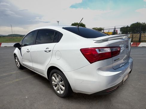 Used 2013 Kia Rio EX w/ Convenience Pkg FWD image 4
