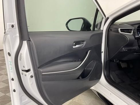 Used 2025 Toyota Corolla SE FWD image 15