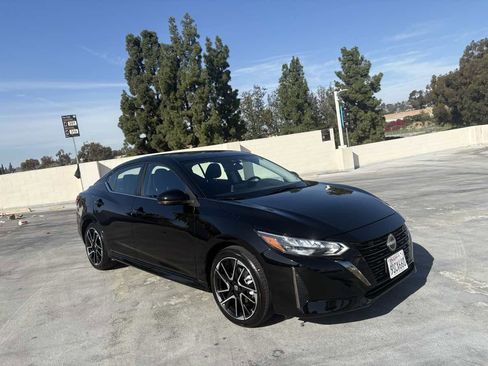 Used 2025 Nissan Sentra SR image 35