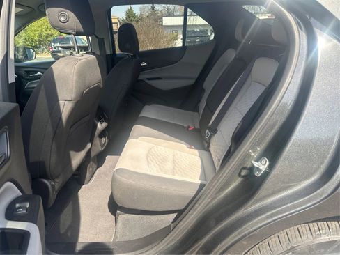 Used 2019 Chevrolet Equinox LT w/ Driver Convenience Package AWD/4WD image 10