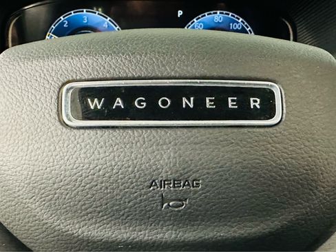 Used 2024 Jeep Wagoneer Series II image 15