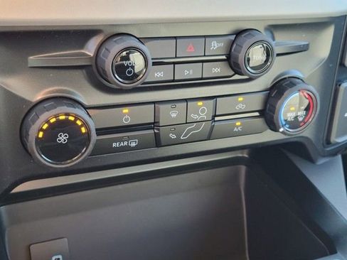 New 2026 Ford F250 XLT w/ FX4 Off-Road Package image 18