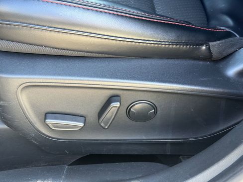 Used 2024 Ford Escape ST-Line AWD/4WD image 12