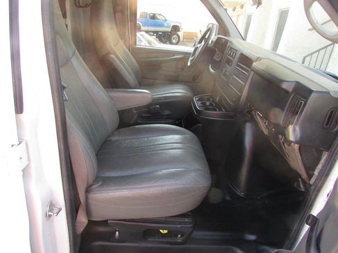 Used 2012 Chevrolet Express 1500 image 22