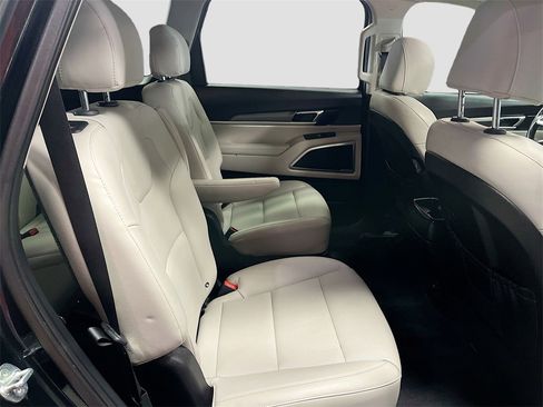 Used 2021 Kia Telluride S image 29