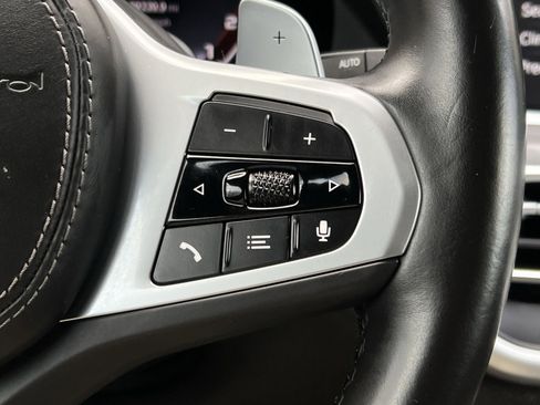 Used 2022 BMW X7 M50i image 30