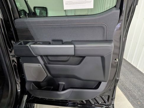 Used 2025 Ford F150 Lariat w/ Equipment Group 501A Mid image 26