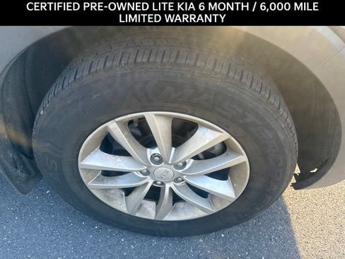 Used 2018 Kia Sorento AWD image 10