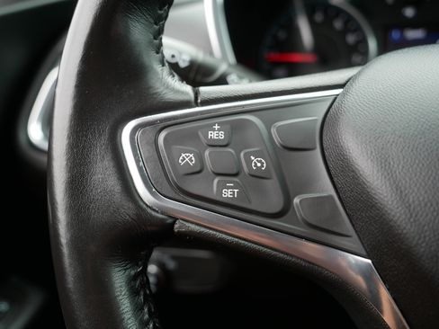 Used 2019 Chevrolet Equinox LT FWD image 28